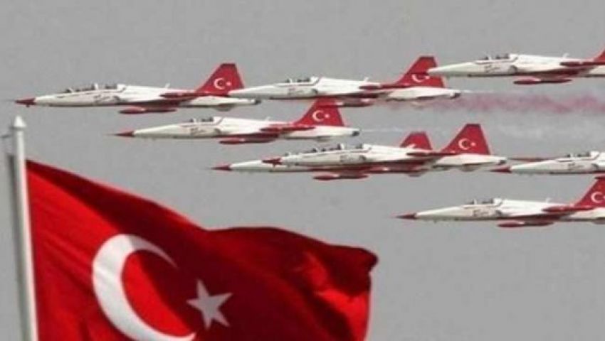 تركيا تشن غارات جوية على مواقع بي كا كا 